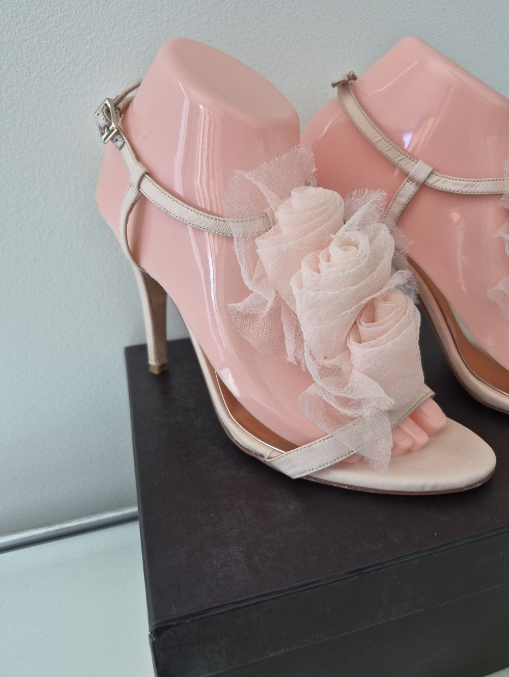 Badgley Mischka Cissy  Satin over Leather Size 9